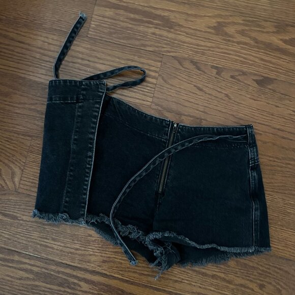Free People We The Free Emmy Denim Mini Wrap Skort Size 0 Washed Black Raw Hem - Picture 9 of 11